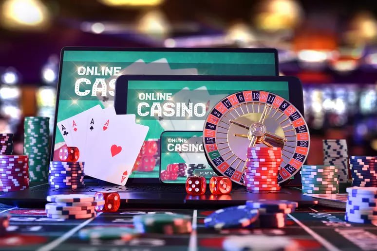 Bàn cược Live Casino trực tiếp với dealer chuyên nghiệp tại gakinh79